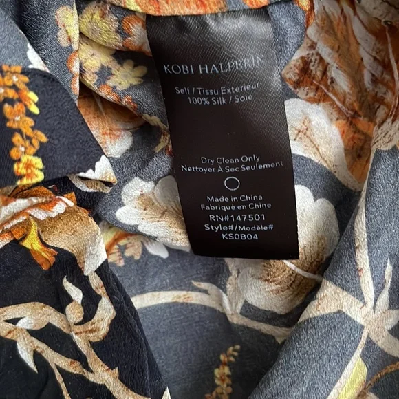 Kobi Halperin 100% silk floral button down blouse - Picture 5 of 5